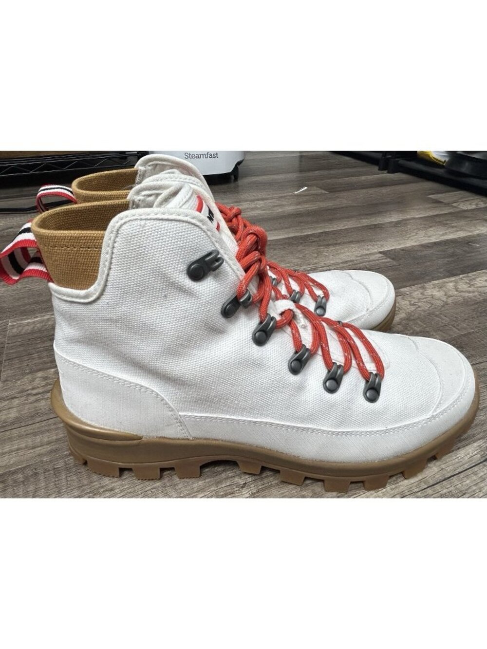 Hunter Boots Women’s 10 White Canvas Desert Commando Hiking Lug Sole EUC